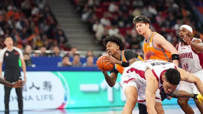 星空体育官方网站-最熟悉的旧将，最头疼的对手，古德温助新东家拿下老东家