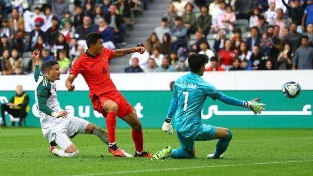 星空体育-金玟哉：很高兴韩国队取胜反弹 入围金球奖很幸运