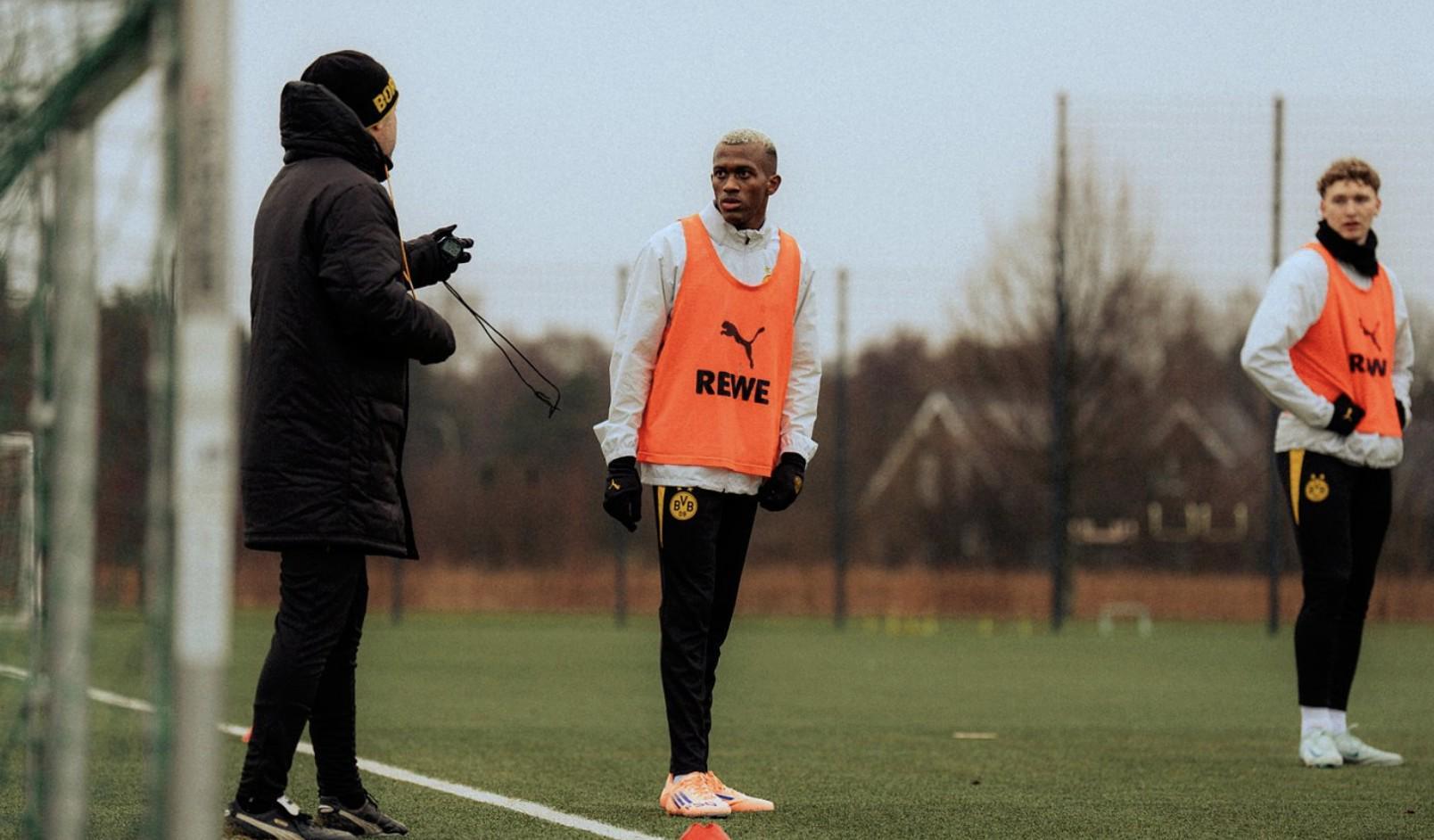 星空体育-熟悉下新环境，将在今夏加盟多特的莱尔马跟随U23进行了训练