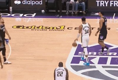 星空体育官网-爆发冲突！大洛莱尔斯双双被驱逐 字母哥挑起事端？