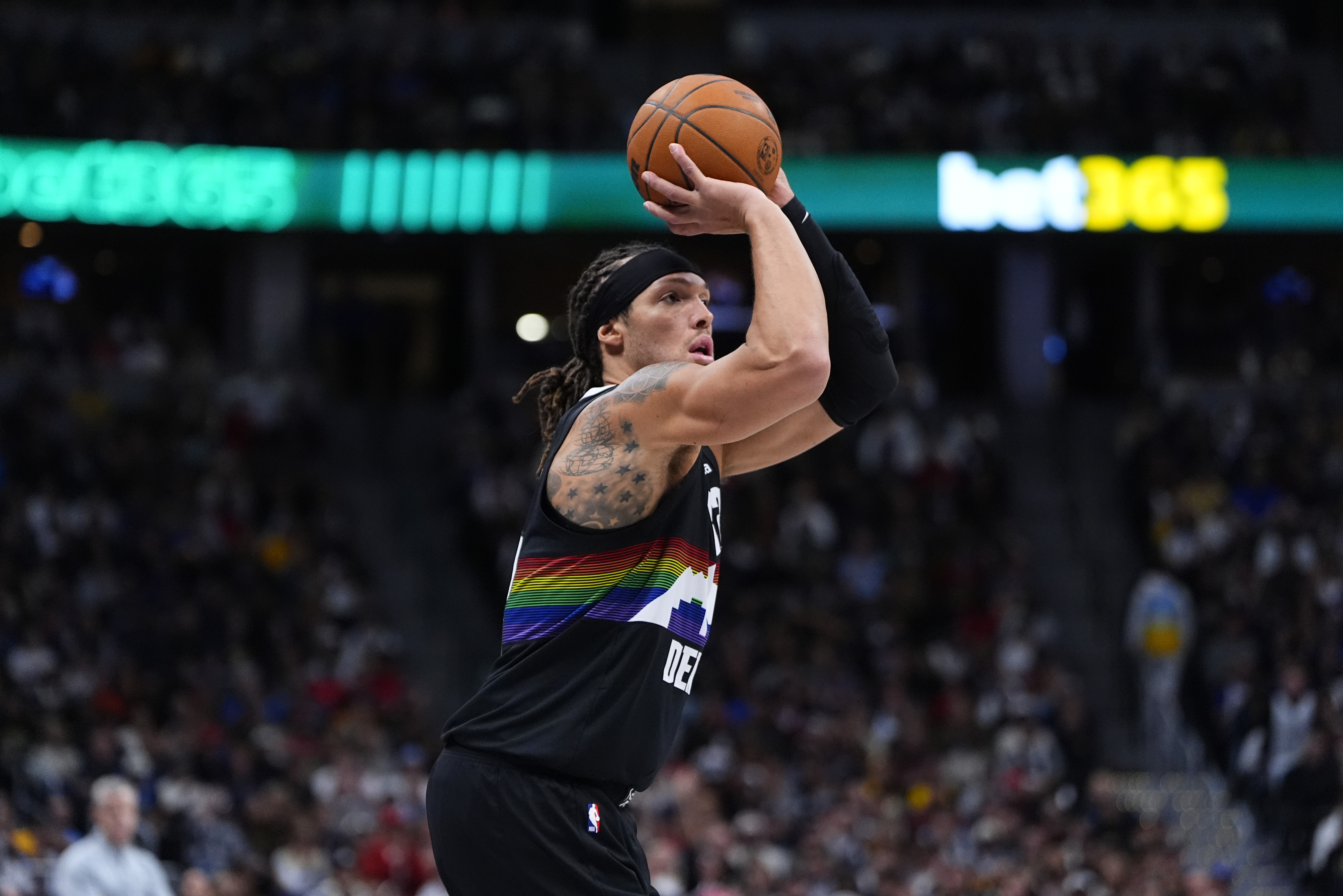 星空体育-戈登复出后能打背靠背吗？阿德尔曼：取决于比赛的强度