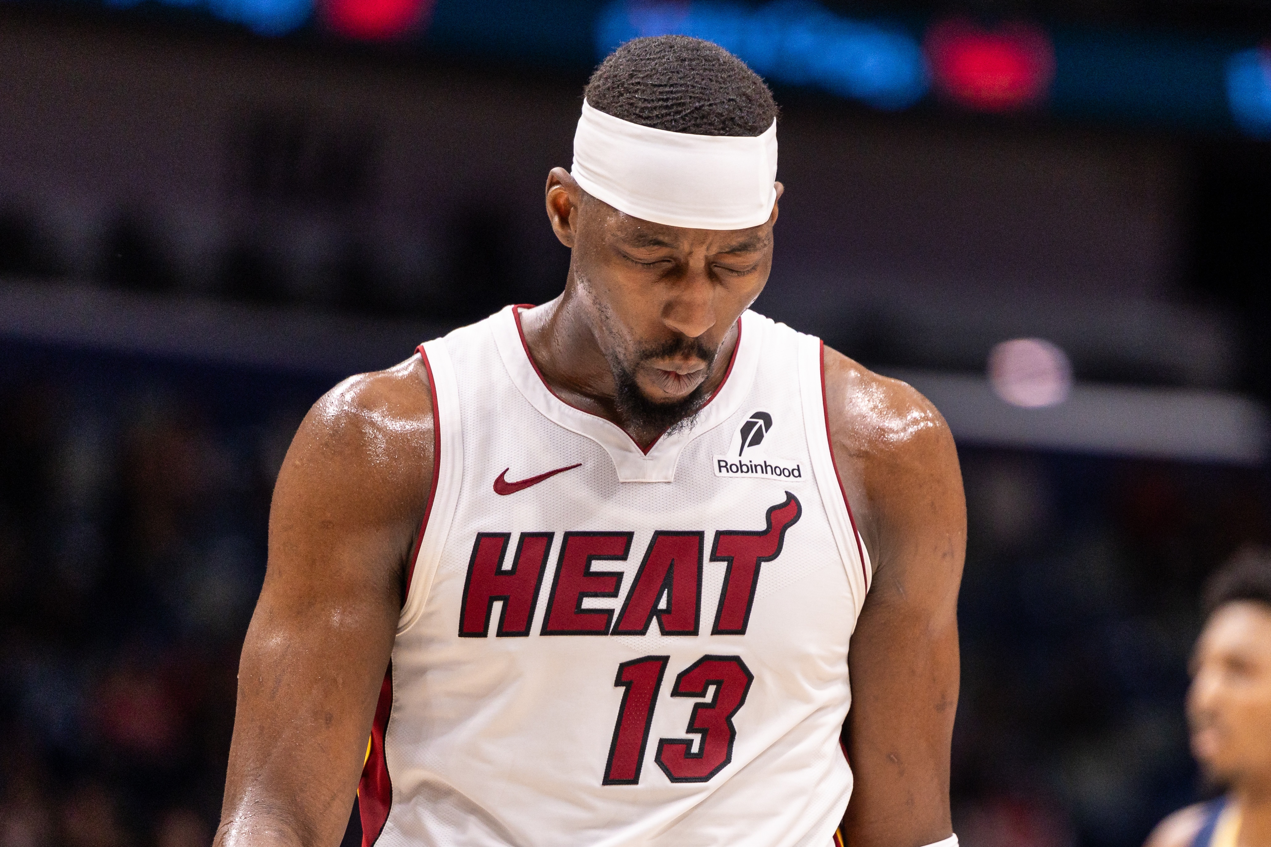 星空体育官方网站-阿德巴约砍至少23分9板6断 热火队已5年未出现&amp;上次也是他所创造